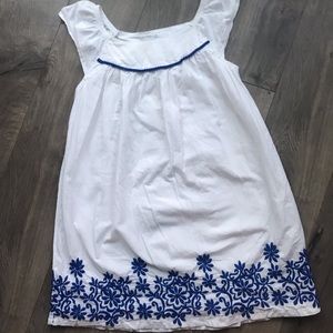 💜4/$10 3/$8 White cap sleeve dress w/ blue flower